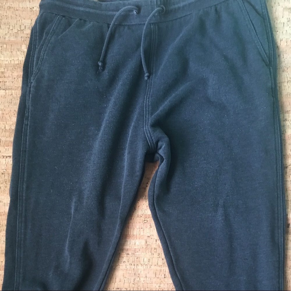 Men’s Levi joggers